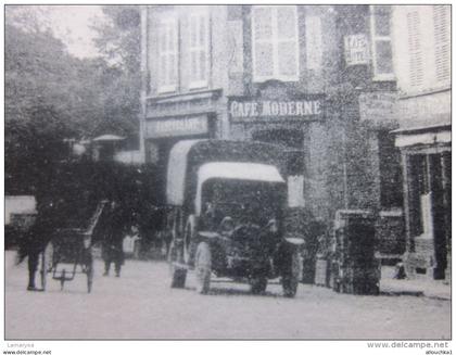 CPA Le Vaudreuil commune française,département de l'Eure en région Haute-Normandie -l'entrée du pays