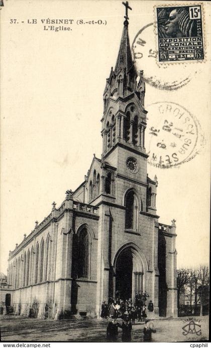 CPA Le Vesinet L Eglise