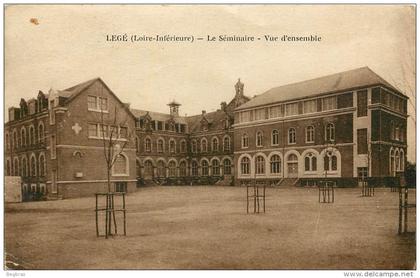 LEGE     LE SEMINAIRE