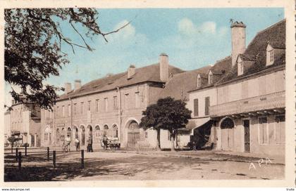LEMBEYE PLACE DE LA MAIRIE