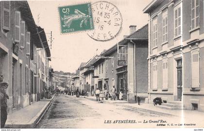 Les AVENIERES (Isère) - La Grand'Rue
