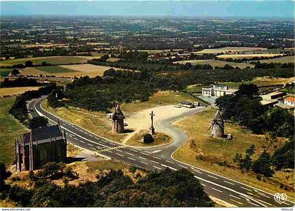 Carte Postale - 85 - Les Herbiers - Les Mont des Alouettes aux environs des Herbiers - Moulins - CPM - Voir Scans Recto-