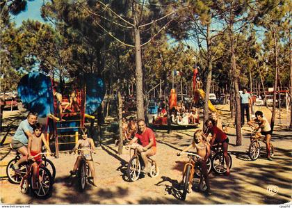 CPM La Palmyre les Mathes (Ch Mme 17) Parc D'Attraction Cyclotrott Plage de la Palmyre