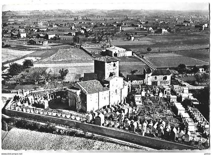 LESCURE - L'Eglise et la Grande Plaine