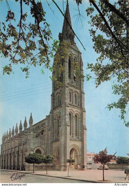 33 LESPARRE MEDOC L EGLISE