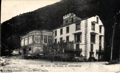 CPA Sortie des Grottes de Betharram