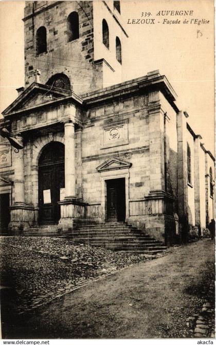 CPA Auvergne LEZOUX Facade de l'Église (408754)