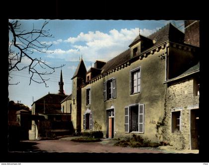 44 - LIGNE - chateau