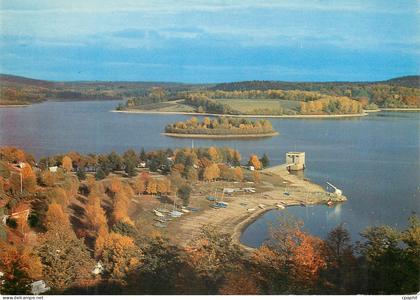 CPM Le Limousin Pittoresque Entre Peyrat Le Chateau et Royere Le lac de Vassiviere