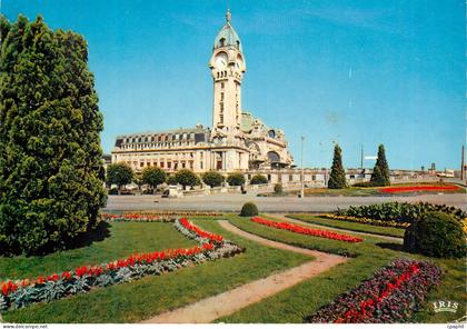CPM Limoges Haute Vienne La Gare de Limoges Benedictins et ses Jardins