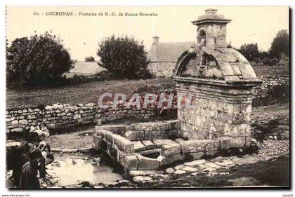 CPA Locronan Fontaine de Bonne Nouvelle Femmes