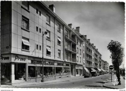 56 LORIENT RUE GENERAL LECLERC ET ROUTE DE VANNES A QUIMPERLE MAGASIN PROVO CPSM format cpm