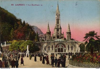 CPA Lourdes La Basilique