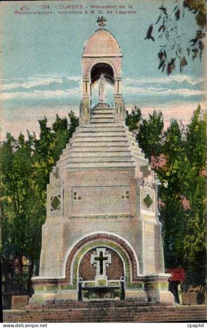 CPA Lourdes Monument de la Reconnaissance a N D de Lourdes