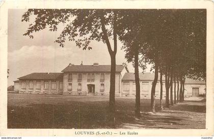 LOUVRES les écoles
