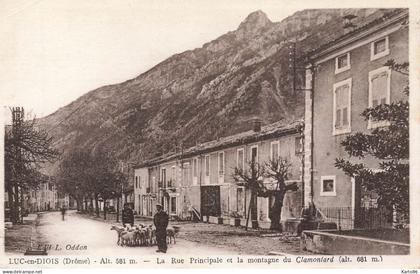 luc en diois * la rue principale * villageois