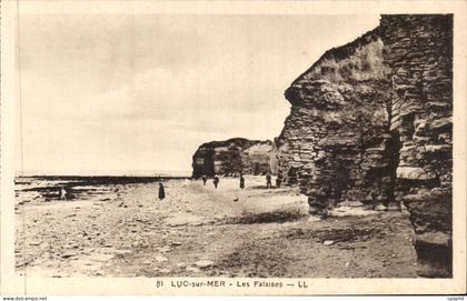 CPA Luc sur Mer Les falaises