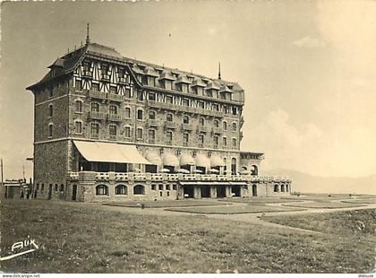 31 - Luchon - Superbagnères - Le Grand Hôtel de Superbagnères et les Terrasses - Carte dentelée - CPSM grand format - Vo