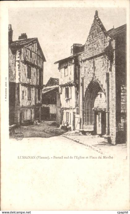 CPA Lusignan Portail Sud de l'Eglise et Place du Marche