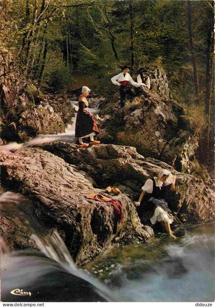 Carte Postale - 70 - Luxeuil Les Bains - Folklore avec les Gauch'nots et Gauch'nottes de Luxeuil les Bains - Haute Vallé