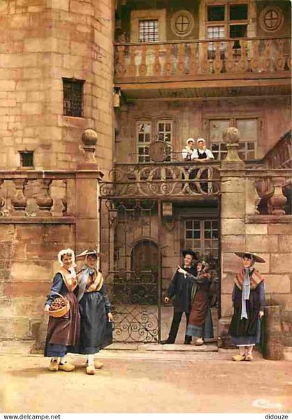 Carte Postale - 70 - Luxeuil les Bains - La Maison du Bailli - Folklore avec les Gauch'nots et  Gauch'nottes de Luxeuil