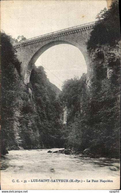 CPA Luz Saint Sauveur H Pyr Le Pont Napoleon