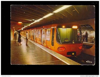 LYON / 6cp du métro TCRL TCL rame 535 à Bellecour multivues intérieur et stations Perrache Victor Hugo Cordeliers Hotel
