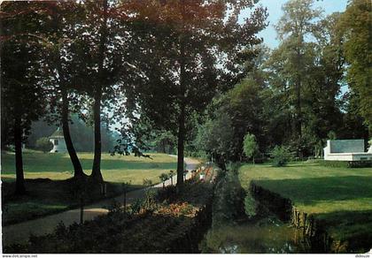 Carte Postale - 78 - Mantes la Jolie - Le Parc de la Vallée où serpente la Vaucouleurs - CPM - Flamme Postale de Mantes