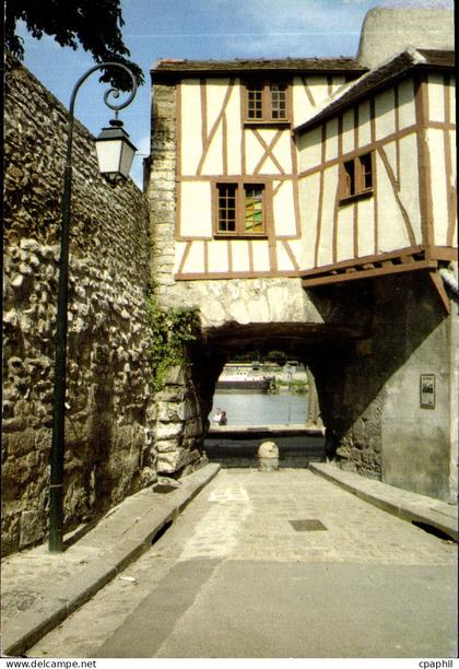 CPM Mantes La Jolie Yvelines La Porte au Pretre