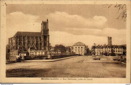 Mantes la Jolie CPA Rue nationale prise de Lunay