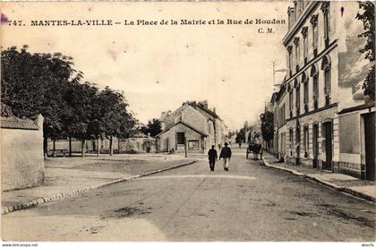 CPA Mantes la Ville La Place de la Mairie FRANCE (1378893)