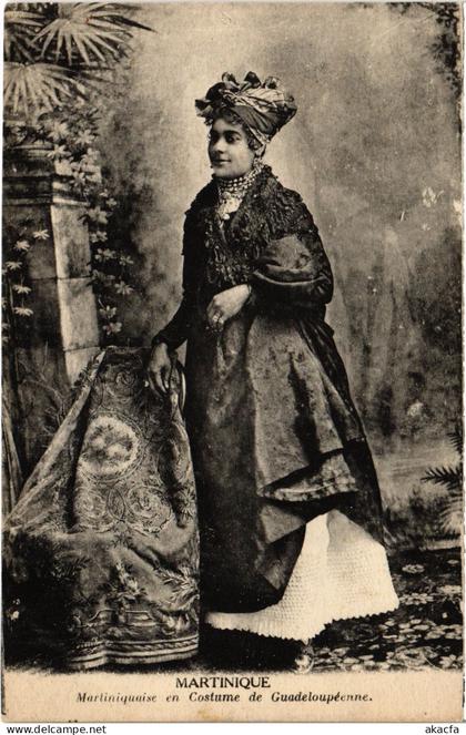 PC MARTINIQUE MARTINIQUE EN COSTUME DE GUADELOUPÉENNE (a79504)