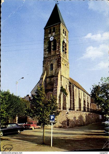 CPSM Mennecy l'eglise Saint Pierre XII siecle