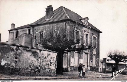 95* MENUCOURT la mairie (CPSM 9x14cm)   RL61,0969