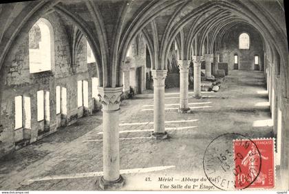 CPA Meriel Abbaye du Val Une Salle du 1er etage