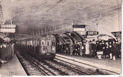 PARIS(METRO)