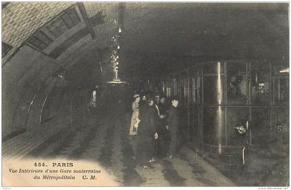 PARIS    METRO   GARE