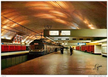 PARIS     METRO