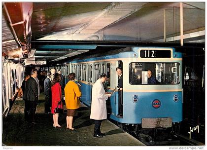 PARIS     METRO