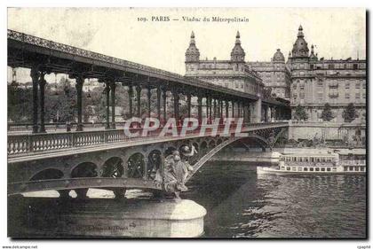 REPRO Paris Viaduc du Metropolitain