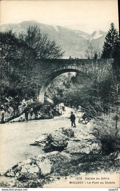 CPA Vallee du Gifire Mieussy Le Pont du Diable