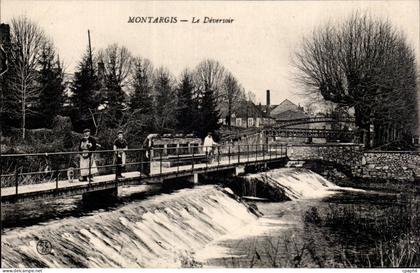 CPA Montargis Le deversoir