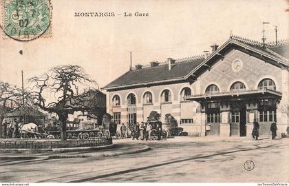 FRANCE - Montargis - gare - ferroviaire - attelage de chevaux - transport - animé - horloge - Carte Postale Ancienne