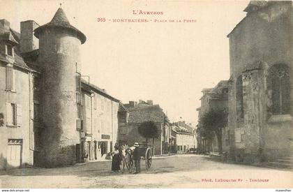 MONTBAZENS place de la Poste