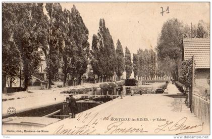 MONTCEAU-LES-MINES 9 E ECLUSE PASSAGE D'UNE PENICHE (CARTE PRECURSEUR)
