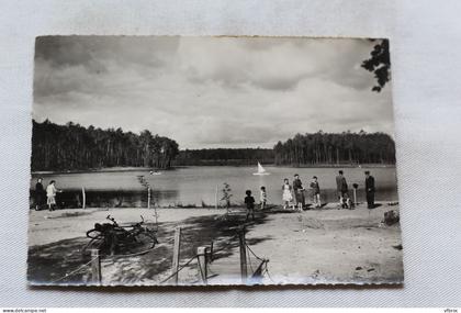 Cpm 1957, Montendre les Pins, lac Baron Desqueyroux, Charente Maritime 17