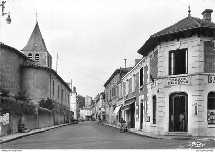 CPSM Montendre  17/80
