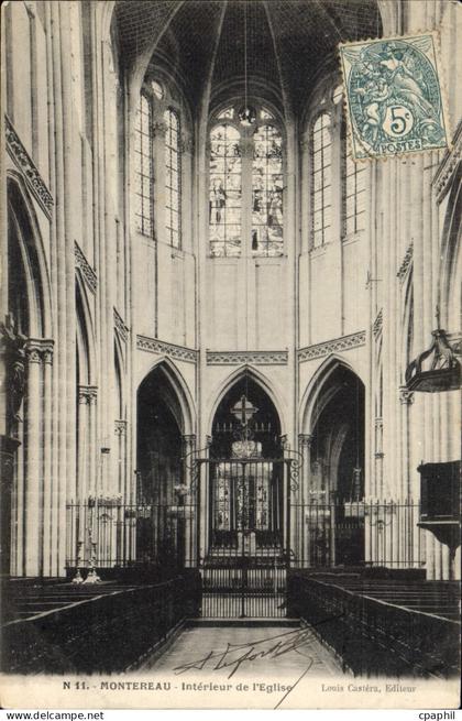 CPA Montereau Interieur de l'Eglise