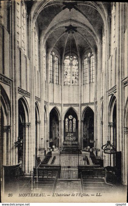 CPA Montereau L'interieur de l'Eglise