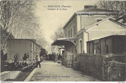 TB 84 – Monteux – Intérieur de la Gare